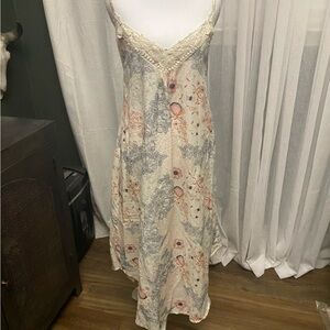 Papinelle Nightgown Size M